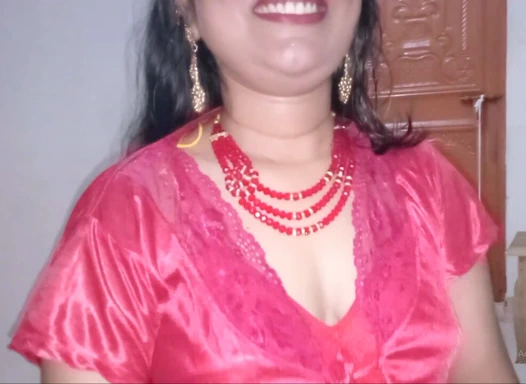 Hintli bir hintliyi evinde sikmek farklı bir deneyim. Part_01