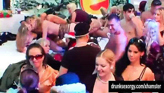 Biseksüel porno kahrolası sert içinde bir kulüp