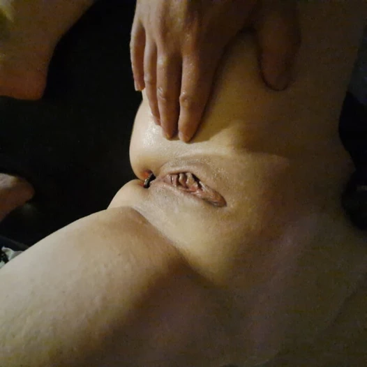 Yağlı eşek anal tıkaç alır