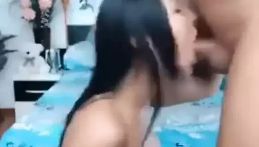 Derin boğaz yarım yamalak oral seks