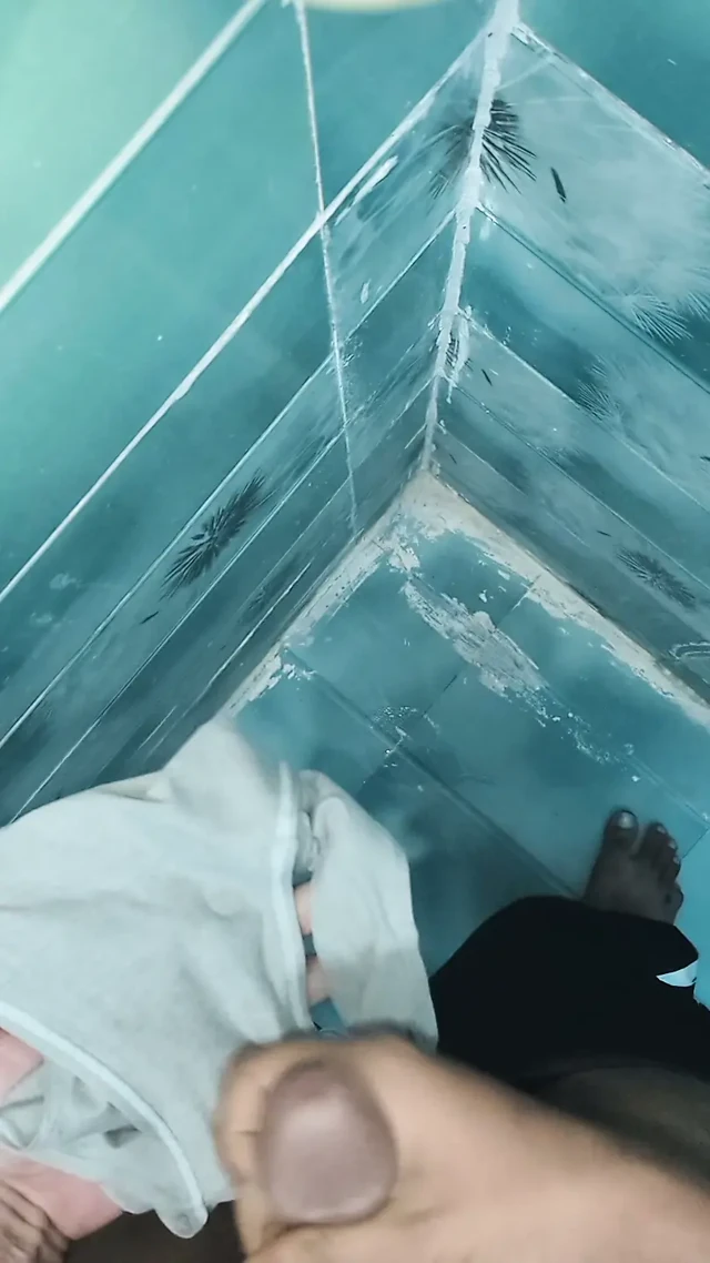 Yalnız çocuk baldızının pantolonuna💦 vurdu.