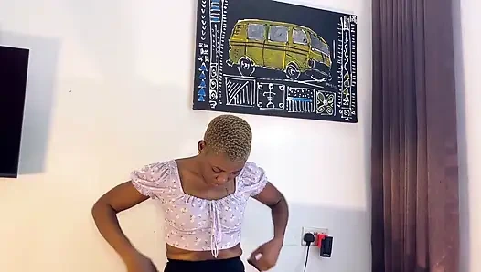 Erkek arkadaşım evime geliyor ve sikişiyoruz