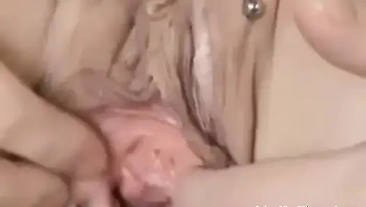 Dövmeli ve pirsingli - pirsingli ve dövmeli alt ve emo hatunlar