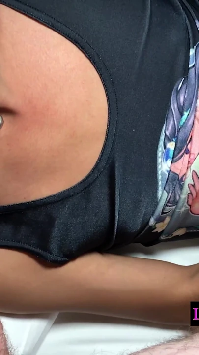 Güzel büyük yarak Asyalı transeksüel anal dildo ve yarakla dolu | Klip 2