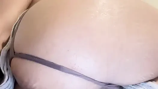 Dün gece biraz eğlendim, keşke amımı sikmek için burada olsaydın!