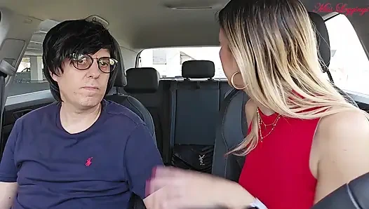 Hırçın üvey anne mezuniyet partisini mahvetmemek için küstah üvey oğlunun küstah taleplerine boyun eğiyor