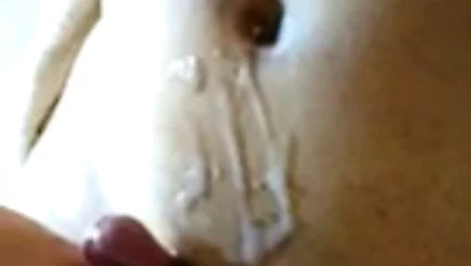 Onu emmek onu boşalmak yaptı