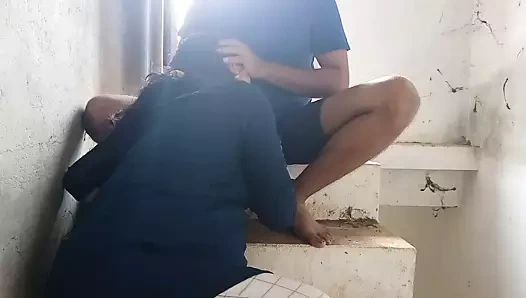 Sidiyo beni yenge ne lund hilate pakda köknar oda beni chudwaya