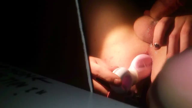 Kendimi prostat orgazmı için uçuruyorum