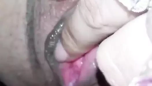 Ev yapımı tuvalet odasında seks desi kız seks Hintli edepsiz amcık gösteriyor