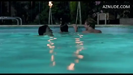 1978 filminde çiçekli külotlu H. Hemmingway