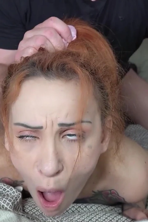 German Scout - секс до оргазма с закатыванием глазами для рыжей сучки Ванессы на пикапе