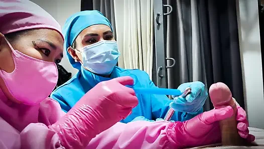2 zalim hemşire tarafından mumyalanıyor ve işkence ediliyor