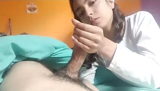 Dilinde benim cum ile oynamayı seviyor - sıcak