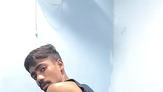 Bu sefer Diwali sırasında bir arkadaşımla takılarak arkadaşımın evinde seks yaptım.