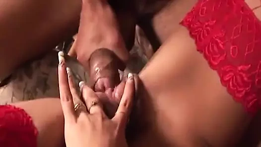 Janet Joy kırık götüyle boşalıyor