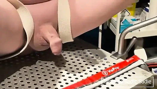 Basit bir sonda gösterisi, üretrasını genişlet