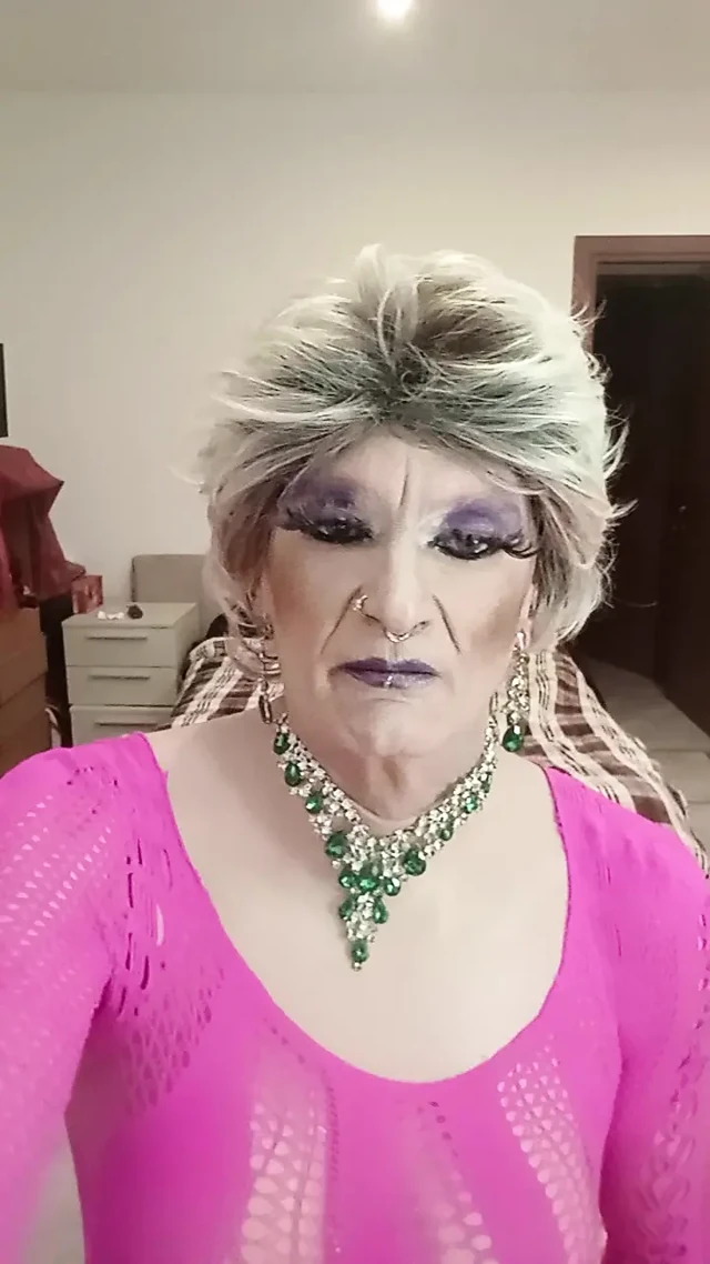 Sigara içmeyi sevmem.... küçük