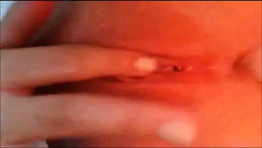 Parmaklama benim 18 yaşındaki öğrenci kedi üzerinde benim yatak