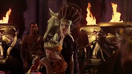 Caligula - tüm seks sahnelerinde hd olarak yeniden düzenlendi