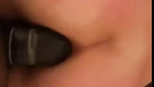 Kıçında ilk büyük horoz!