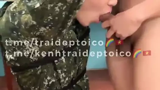 Asya yakışıklı Army enayiler büyük çük