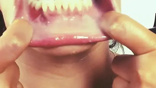 Fetiş duman ağız ve dil