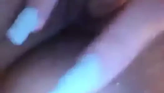 Benim dik eş parmak ona kedi