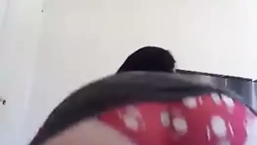 Eski sevgili yine twerk yapıyor