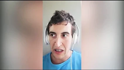 Küçücük olabilir ama her an kocaman bir sik alabilir!