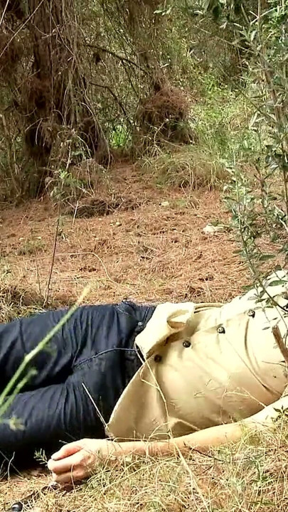 Boy Scout siyah kadın savaşçı tarafından sikilmek için baştan çıkarılıyor | Klip 1