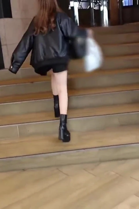 Çarpıcı görsel ulusal hazine ince vücut gizli arzu seksini keşfediyor
