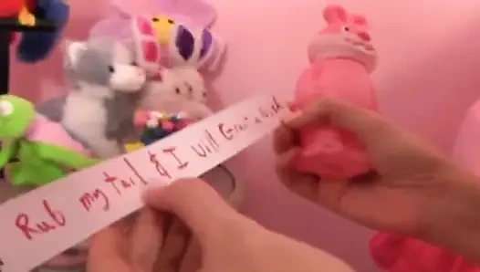 Kızıl saçlı genç kız büyük siyah yarak istiyor