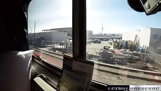 Alice travel yüz sonra o alır the büyük horoz