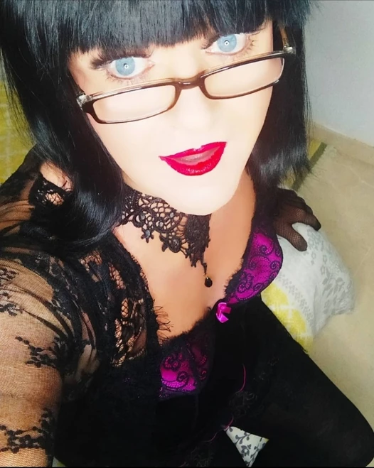 Yaramaz tgirl göğüsleri ve cum!