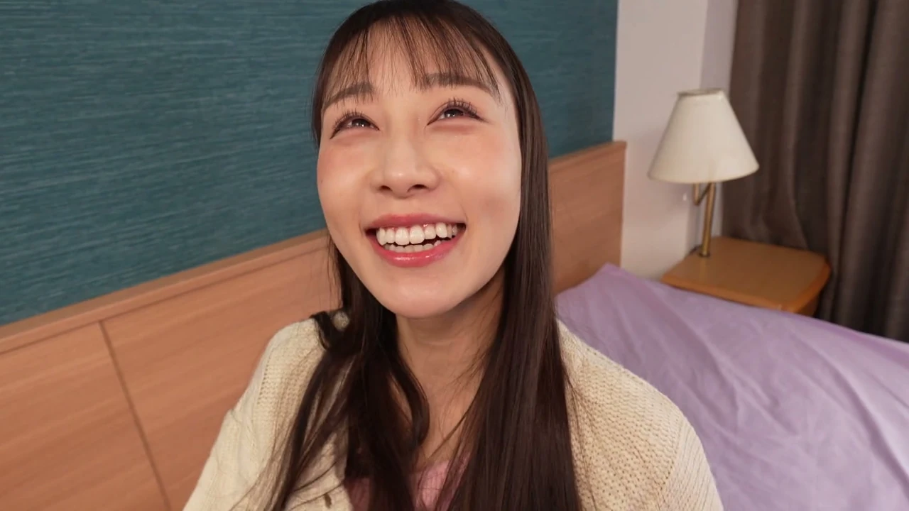 Pure and innocent idol! Erotic, cute, sensitive, gets fucked raw under the guise of an interview!