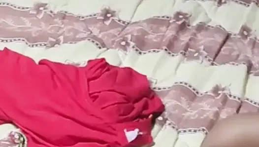 Arap Lezbiyen Kız Beni Seks Oyuncaklarıyla Sikiyor