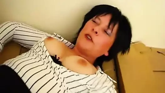 Islak amına kremsi boşalma