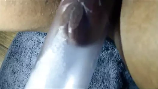 Pompalama onu siyah kedi aşırı oyun şişmiş dudaklar