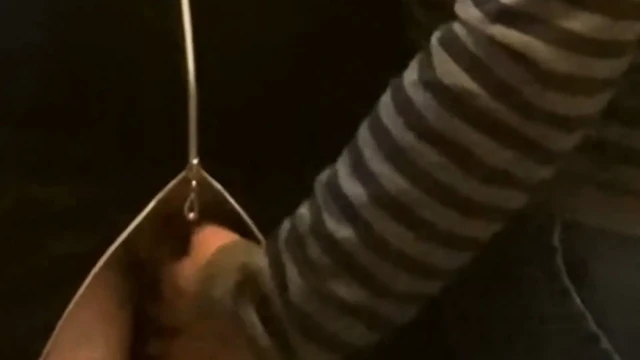Yabancı amının sürtüğüne parmağını sokmayı seviyor