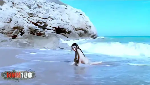 Nina Roberts: denizde soyunan inanılmaz Nina Bornozlar