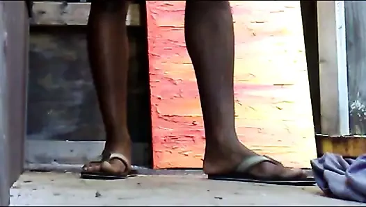 Siyah toplar boşaldı