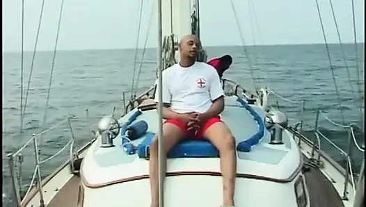 Siyah piç siyah amcıklarını sikiyor