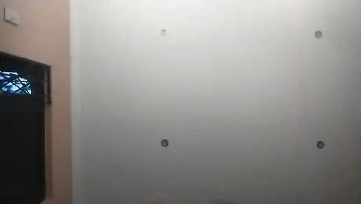 Sevimli ateşli kız 18+ tüm finansal varlıklarınız karşılığında zevkiniz için güzel temiz ayaklarını sunar.