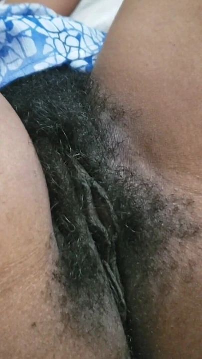 Kıvrımlı ve doğal yatak odası enerjili ateşli olgun orta yaşlı seksi kadın | Klip 1