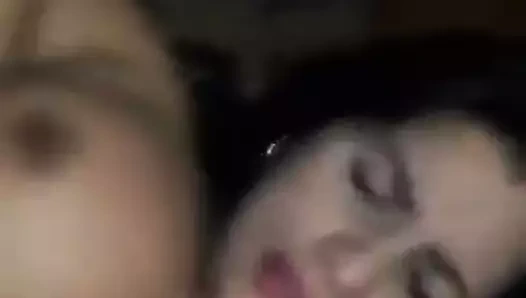 Büyük memeli puma koca arkadaşı tarafından sert becerdin