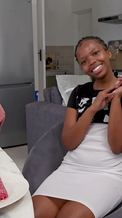 Bu KÜÇÜK GÖĞÜSLÜ EBONY TEEN kiliseye çok kutsal davranıyordu... sonra ben onun BOĞAZINI HAM HAM FACE FUCK yapana kadar izin verdi. Salyalı amatör ebony teen. | Klip 2