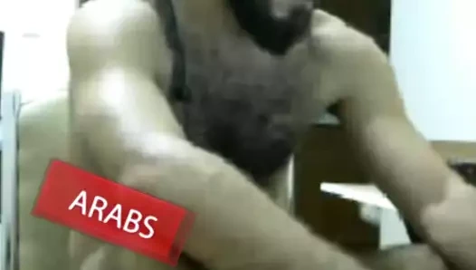 Sıcak sakallı Suriye adam mastürbasyon önce oral seks - Arap gay