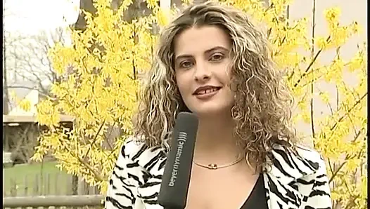 Amcık yalama için diğer kızları baştan çıkarmaya bayılıyorum