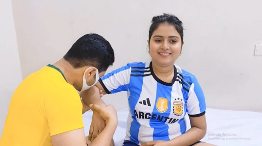 Hintli Bengalli köyü güzel evli kadın ve kocası dünya kupası maçında oynuyor viral video. ( tam Bangla ses )